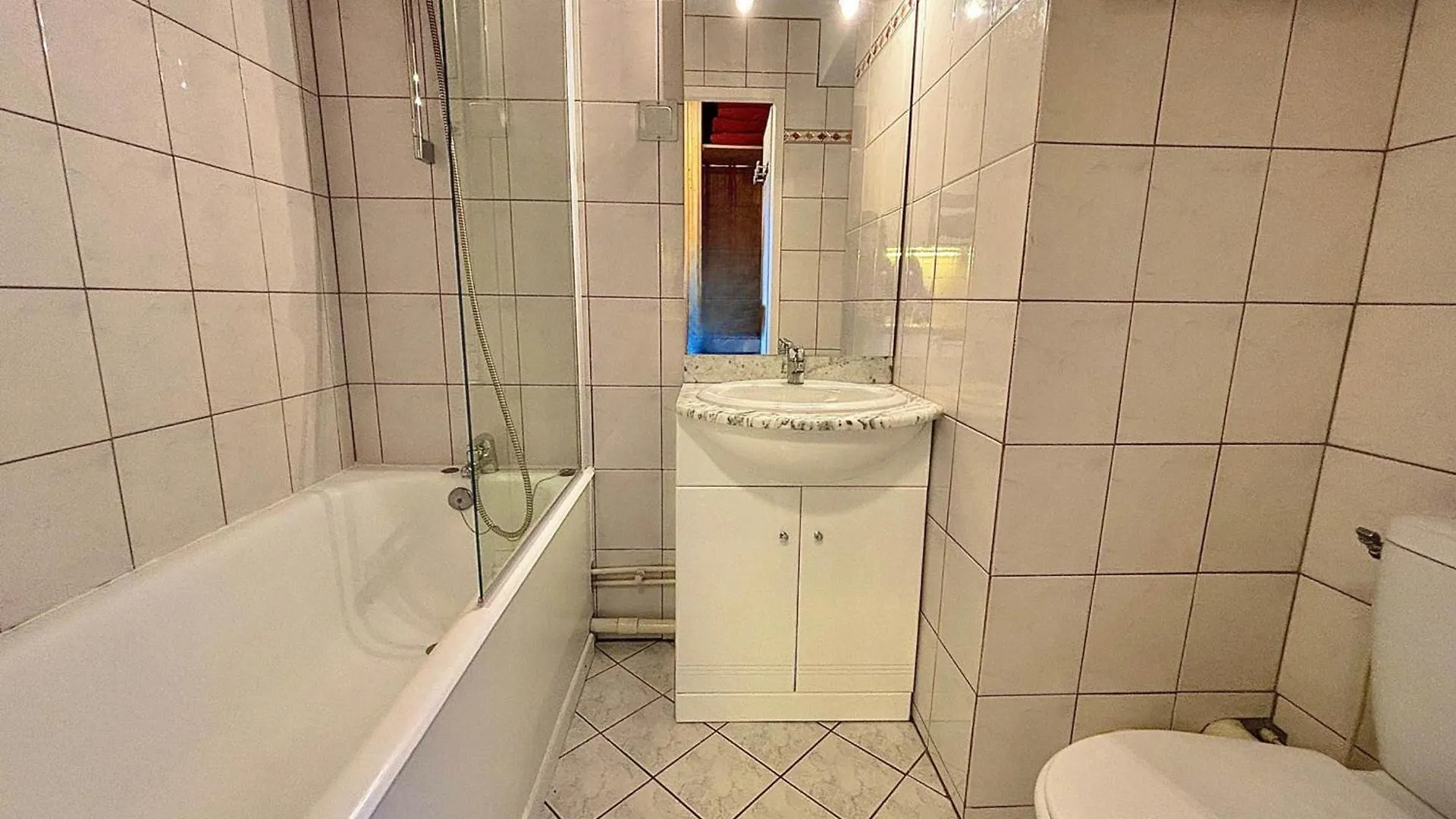 Studio Ideal Couple, Au Pied Des Pistes Avec Balcon Et Equipements Complets - Les Menuires - Fr-1-452-102 Saint-Martin-de-Belleville Apartment